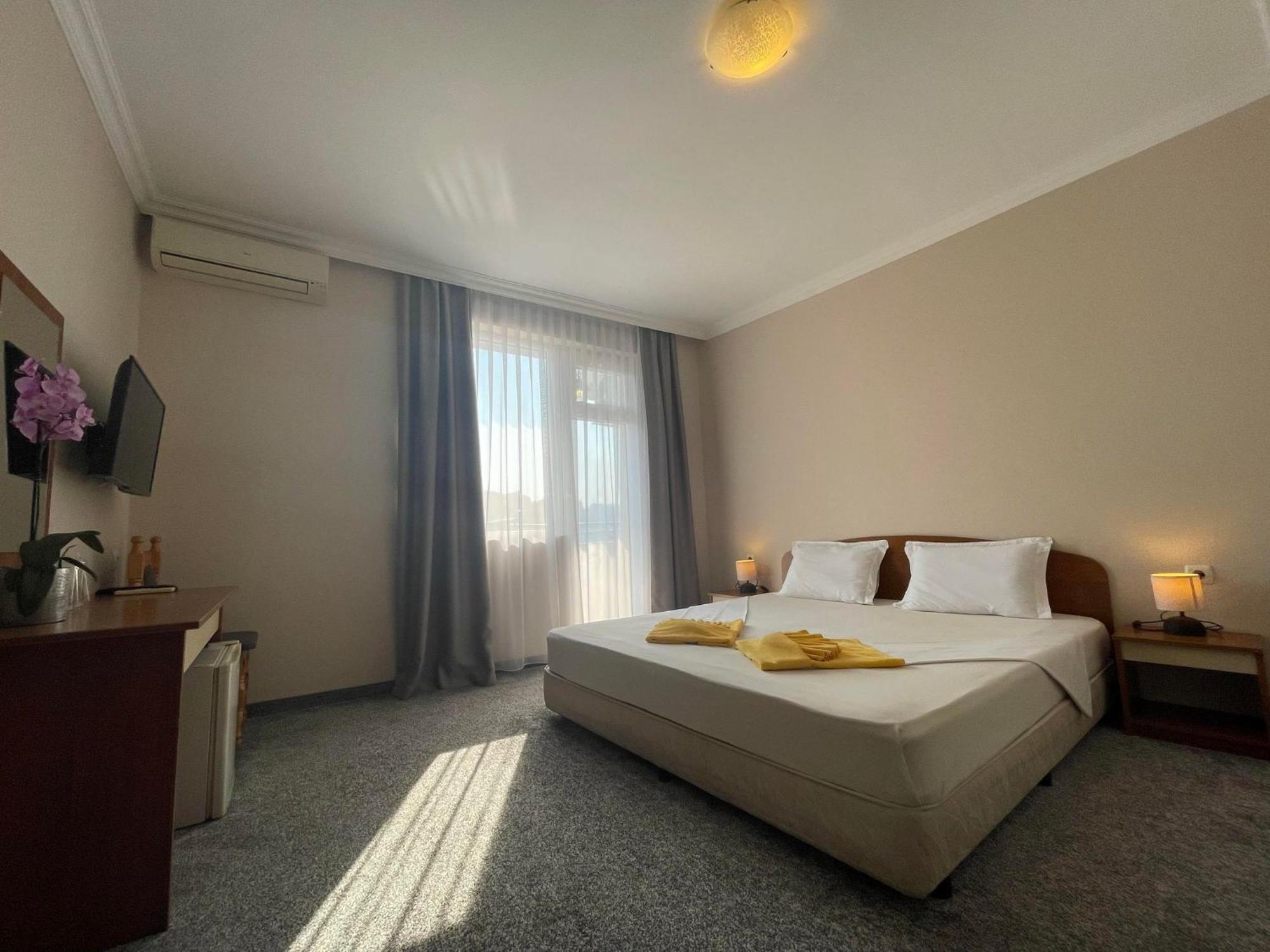 Alatoni Beach Hotel Созопол Екстериор снимка